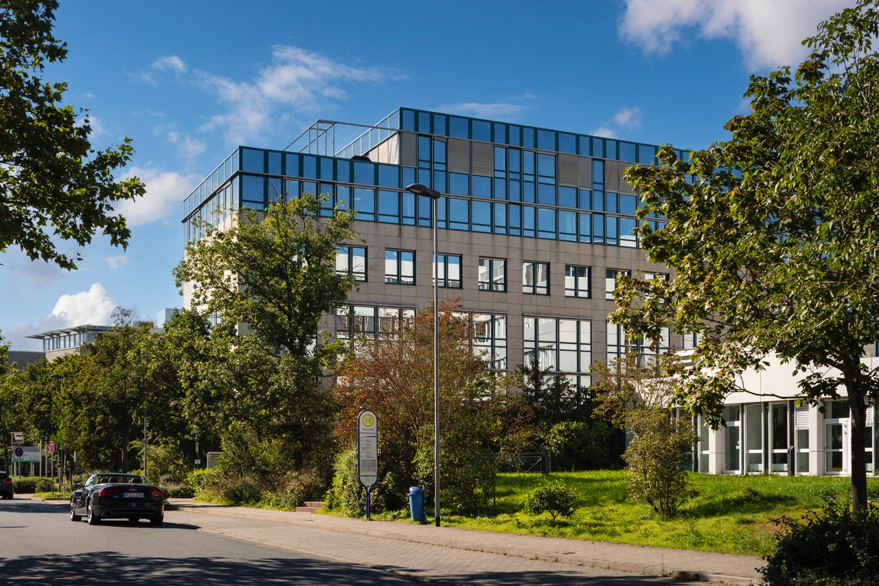 Modernes Bürogebäude mit flexiblen Grundrissen Modernes Bürogebäude mit flexiblen Grundrissen
