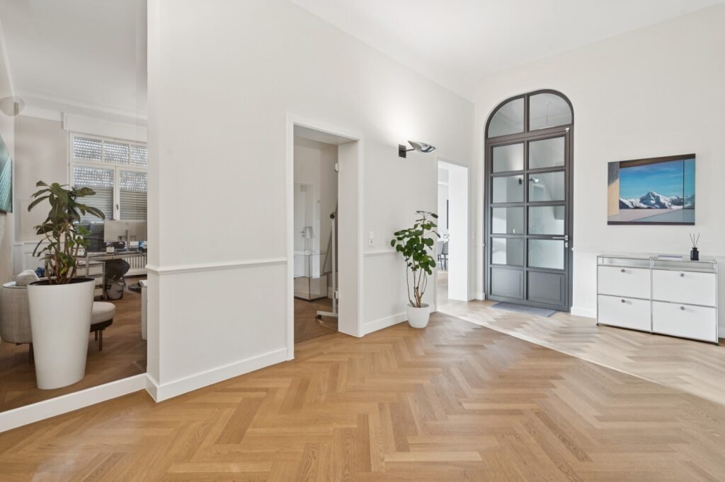Repräsentative Bürofläche im revitalisierten Altbau Repräsentative Bürofläche im revitalisierten Altbau