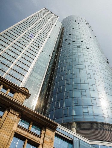 Premium-Bürofläche im 19. oder 20. OG | Skylineblick | ab 230 m² Premium-Bürofläche im 19. oder 20. OG | Skylineblick | ab 230 m²