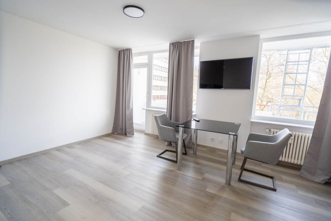 Möbliertes Apartment direkt in der City - Zentral und dennoch ruhig Möbliertes Apartment direkt in der City - Zentral und dennoch ruhig