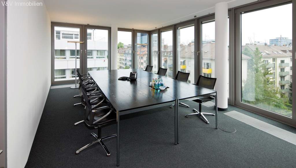 Moderne Bürofläche in repräsentativem Gebäude Moderne Bürofläche in repräsentativem Gebäude