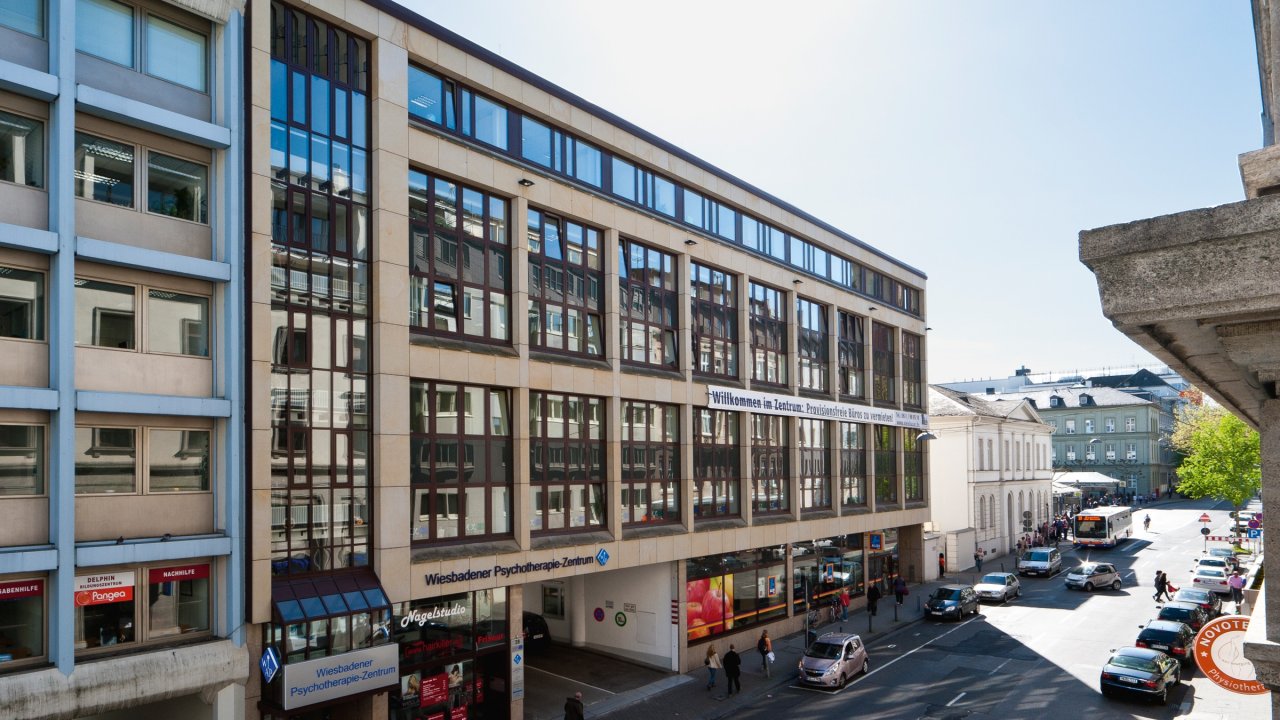 Büro- und Praxisflächen in unmittelbarer Nähe zum Luisenforum Büro- und Praxisflächen in unmittelbarer Nähe zum Luisenforum