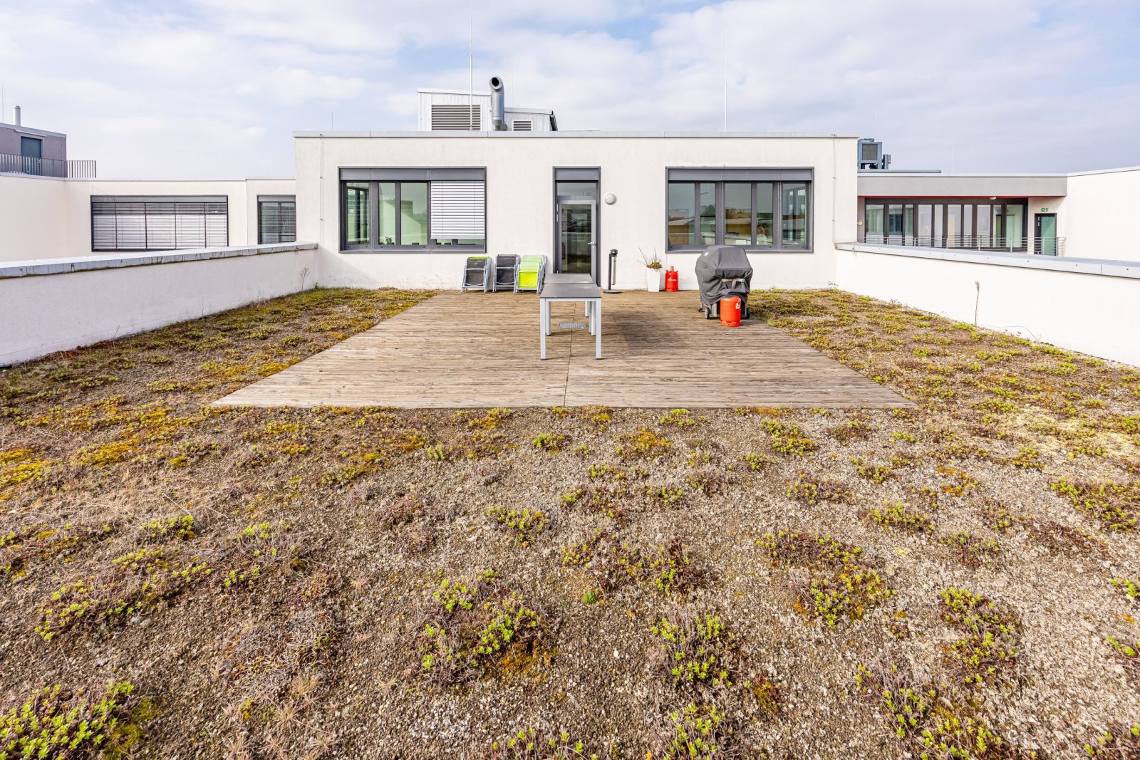 Hochwertig ausgebaute Bürofläche mit Dachterrasse Hochwertig ausgebaute Bürofläche mit Dachterrasse