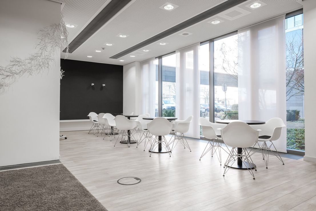 Modernes Bürogebäude im Helfmann Park Eschborn Modernes Bürogebäude im Helfmann Park Eschborn